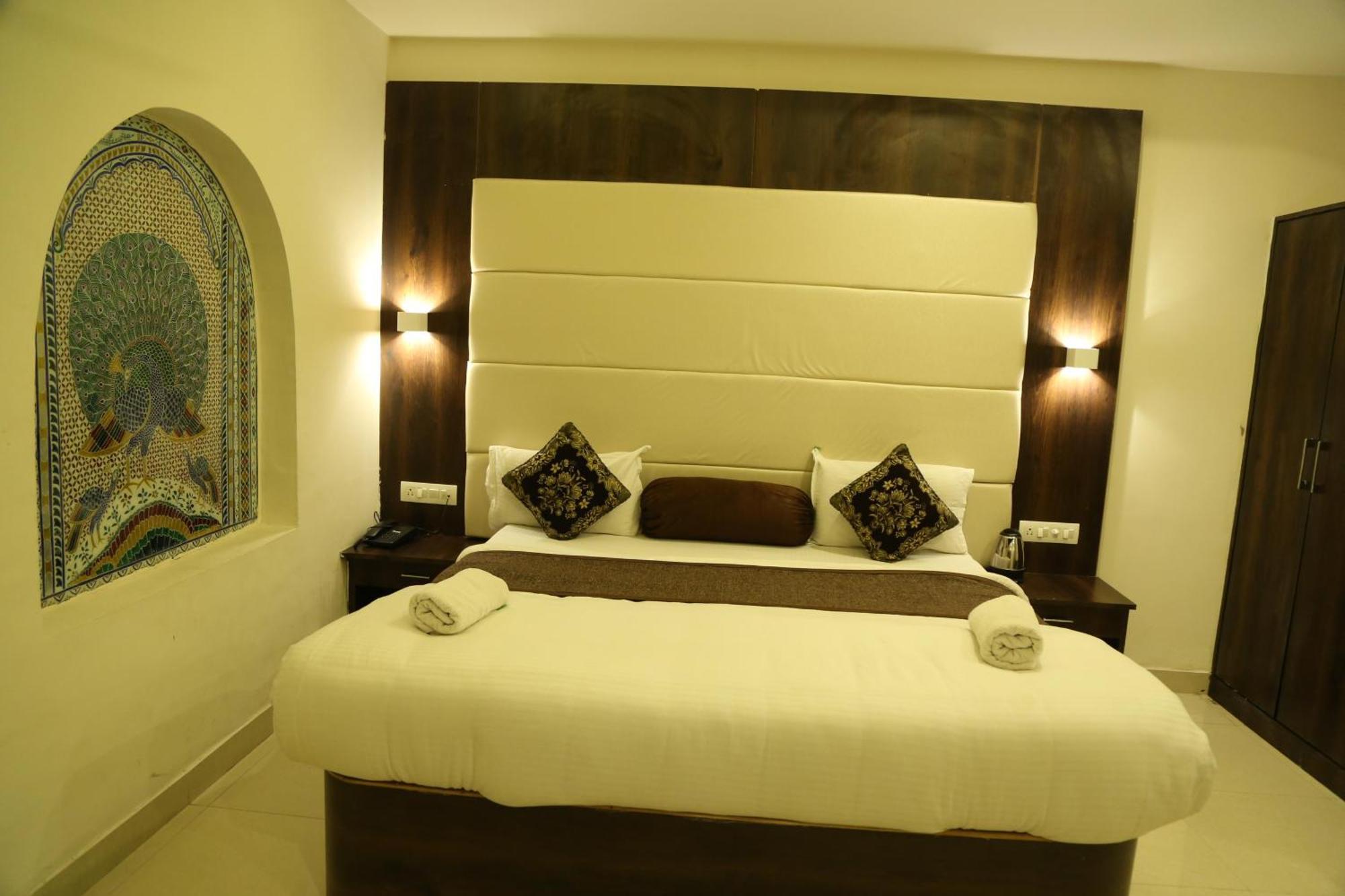 Hotel Krishna Palace Udaipur Bagian luar foto