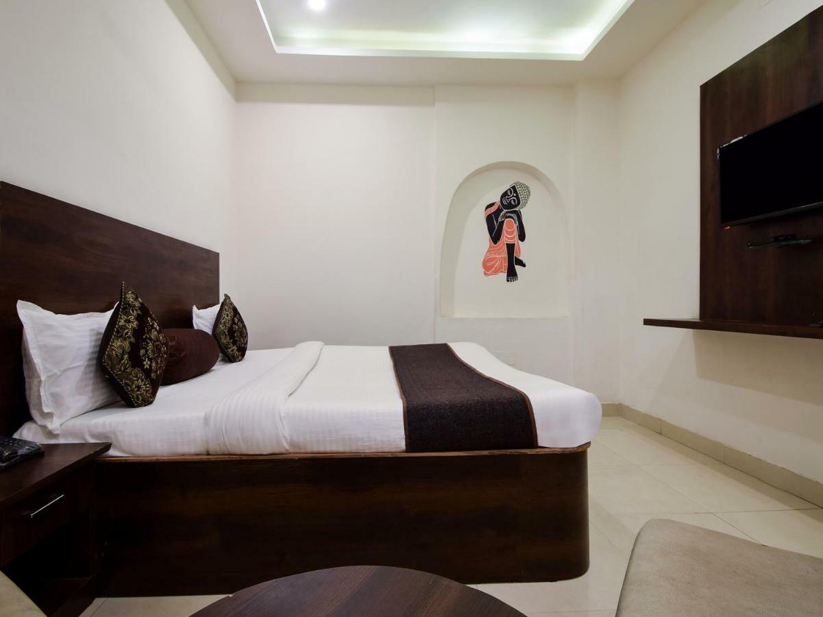 Hotel Krishna Palace Udaipur Bagian luar foto
