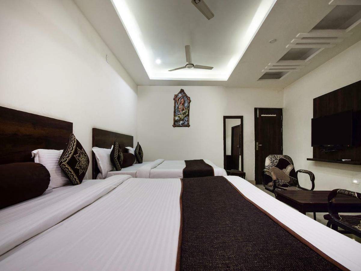 Hotel Krishna Palace Udaipur Bagian luar foto