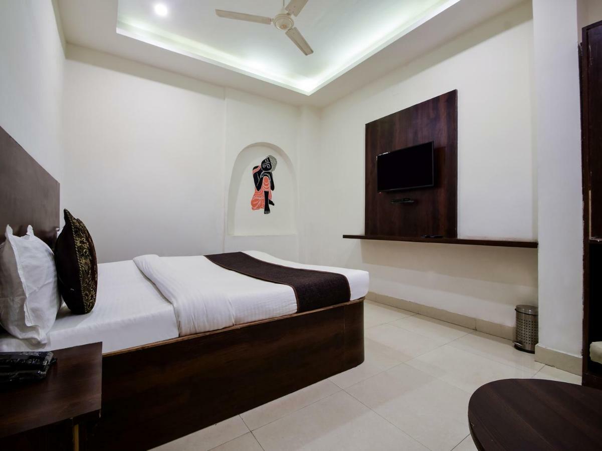 Hotel Krishna Palace Udaipur Bagian luar foto