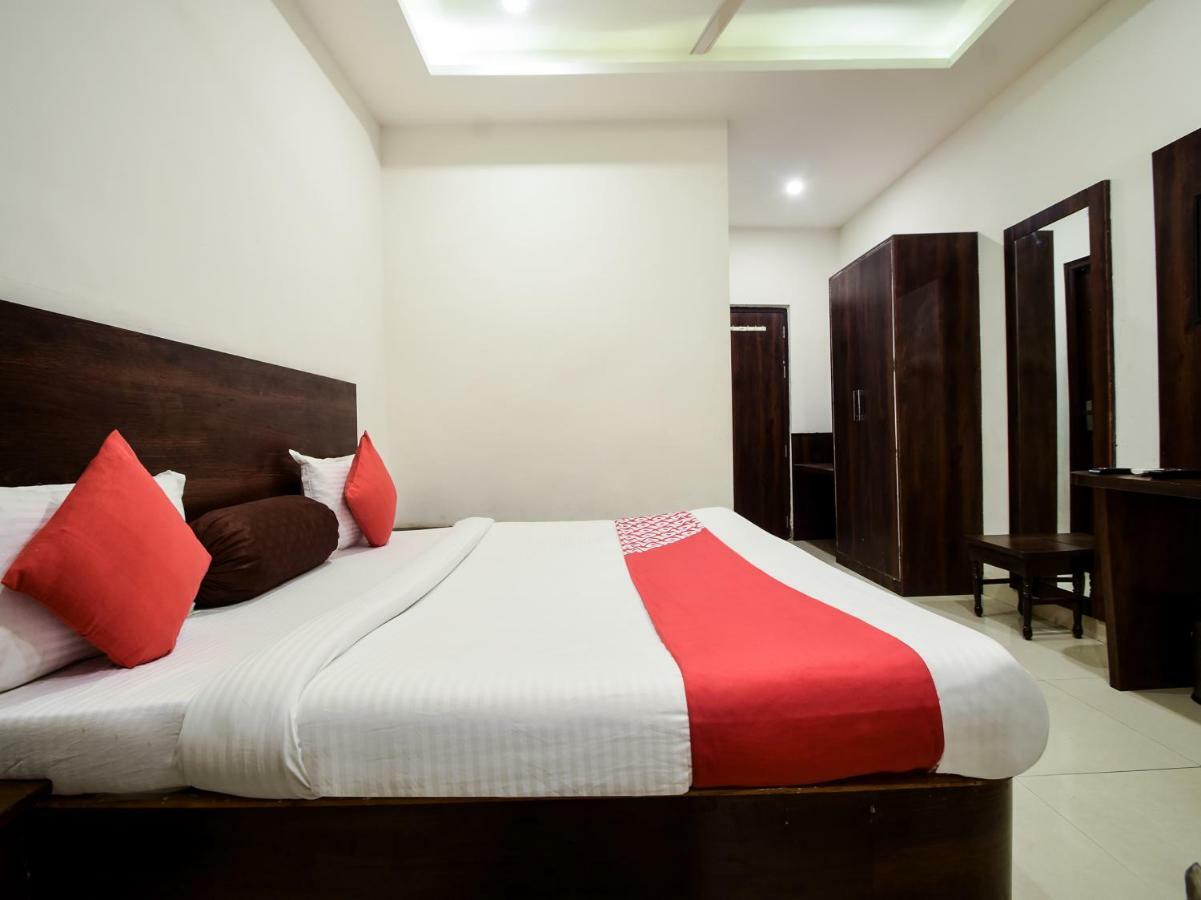 Hotel Krishna Palace Udaipur Bagian luar foto