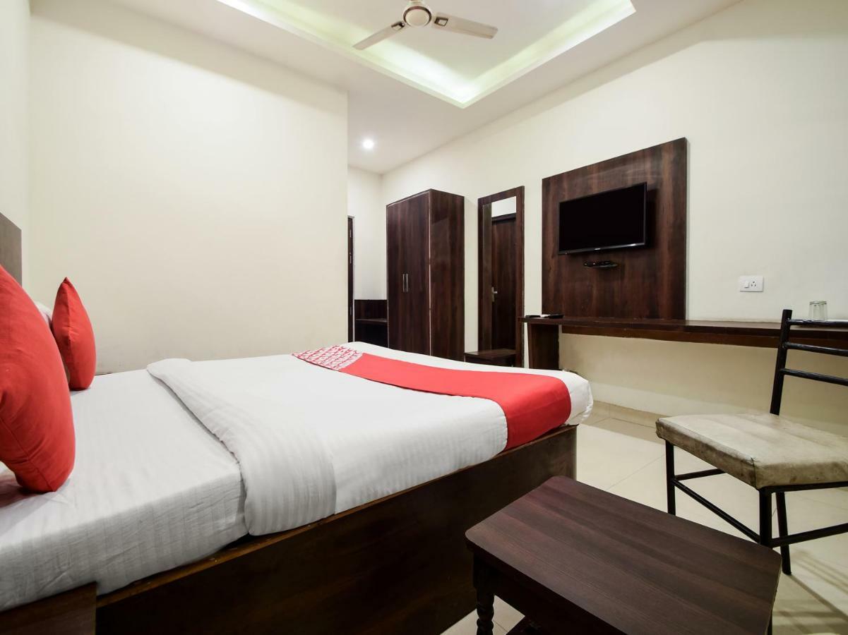 Hotel Krishna Palace Udaipur Bagian luar foto