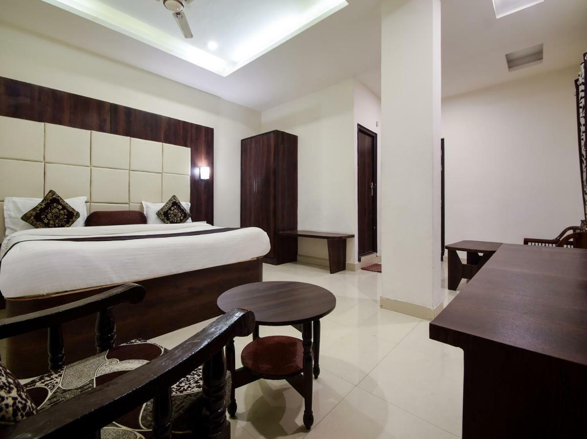 Hotel Krishna Palace Udaipur Bagian luar foto
