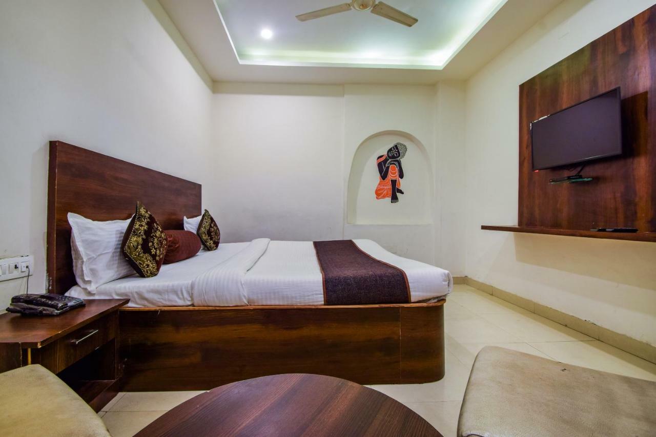 Hotel Krishna Palace Udaipur Bagian luar foto