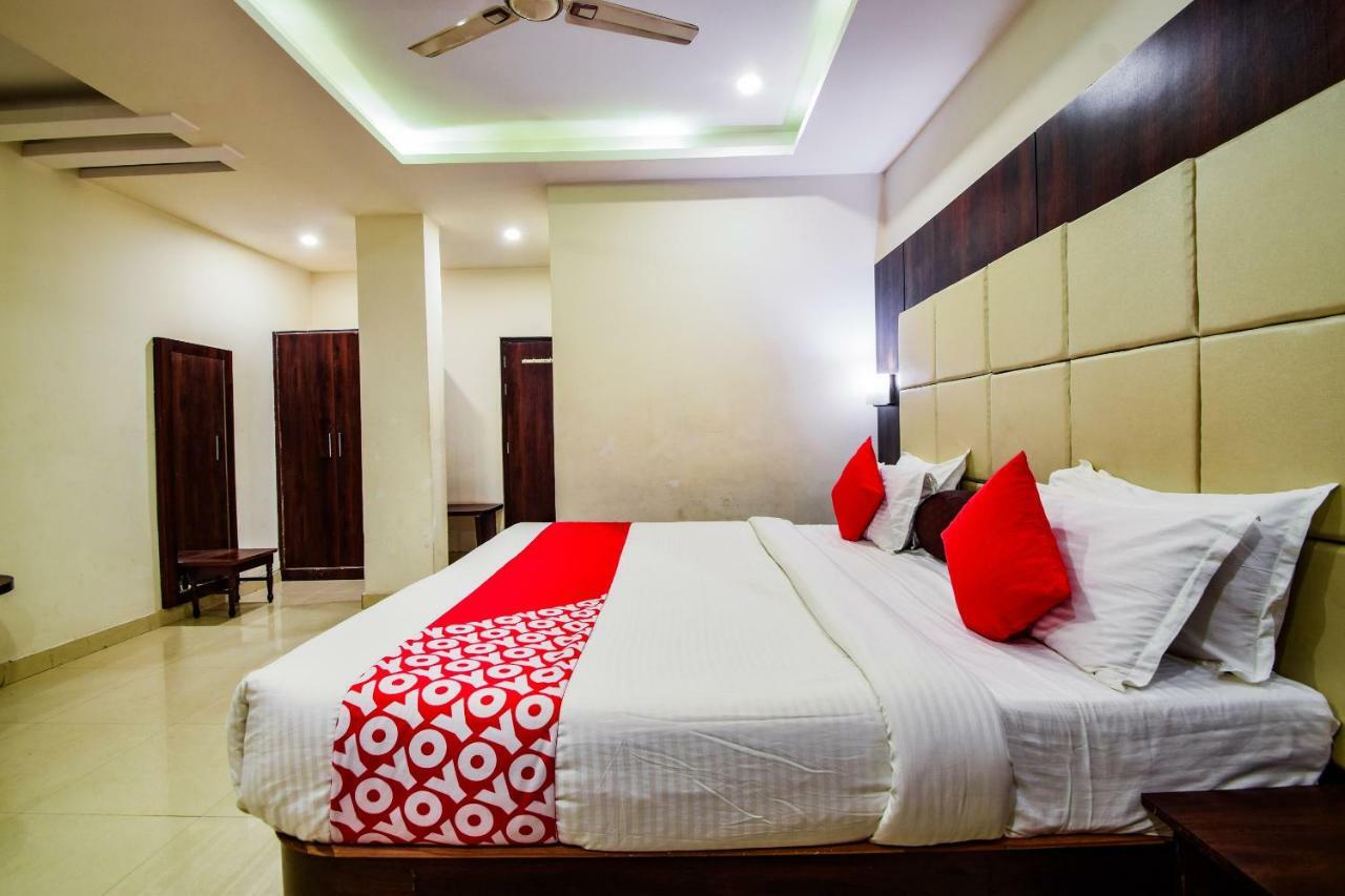 Hotel Krishna Palace Udaipur Bagian luar foto