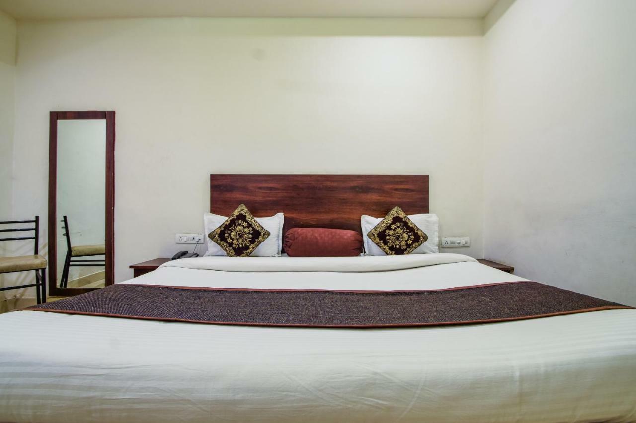 Hotel Krishna Palace Udaipur Bagian luar foto