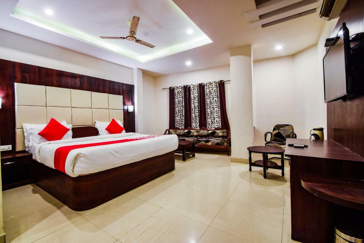 Hotel Krishna Palace Udaipur Bagian luar foto
