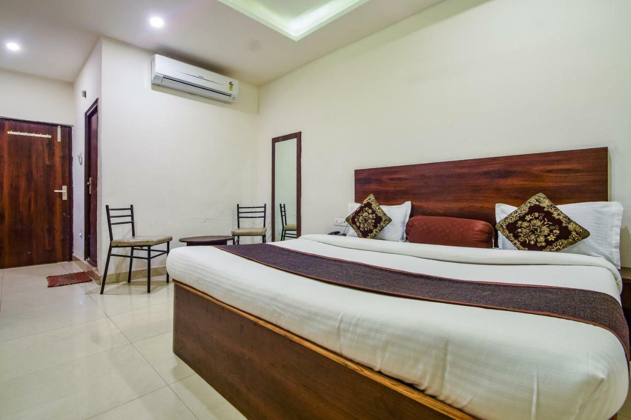 Hotel Krishna Palace Udaipur Bagian luar foto