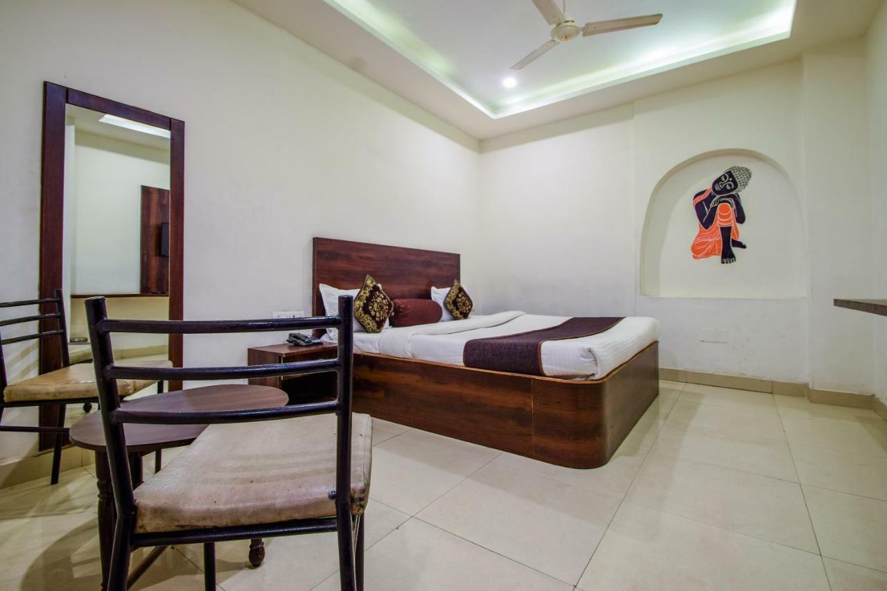 Hotel Krishna Palace Udaipur Bagian luar foto
